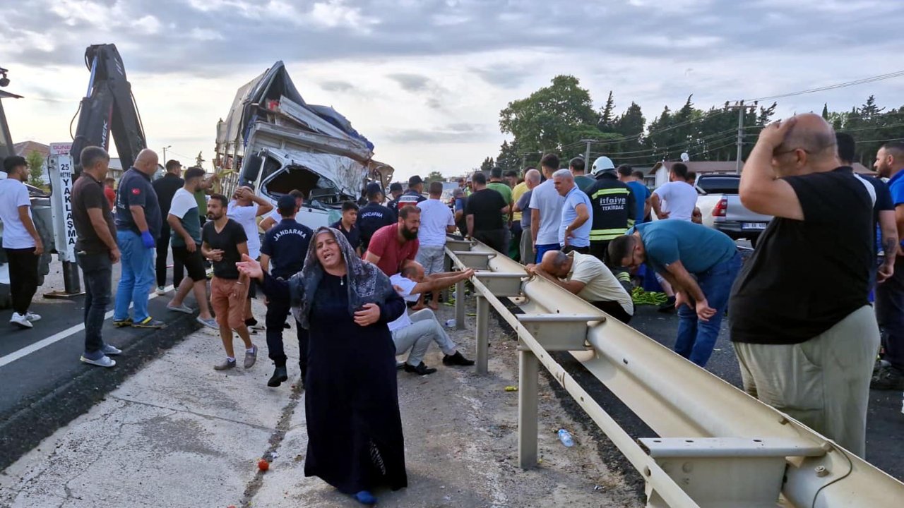 Feci kazada 3 kardeşten 1'i öldü 2'si yaralı