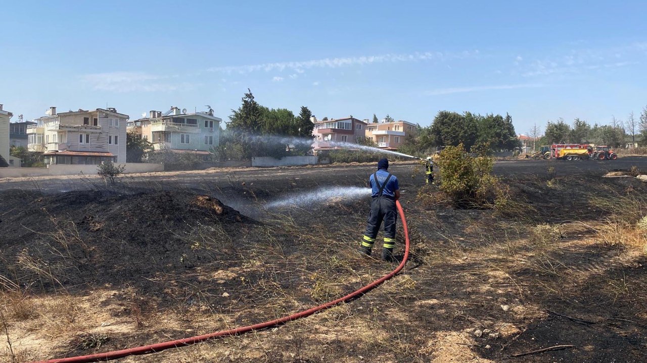 Tekirdağ'da ot yangınları söndürüldü