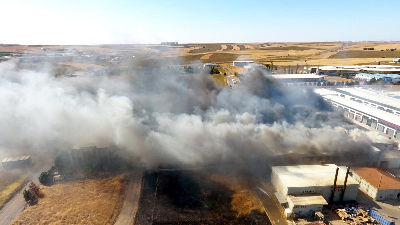 Tekirdağ'da tekstil fabrikasında yangın