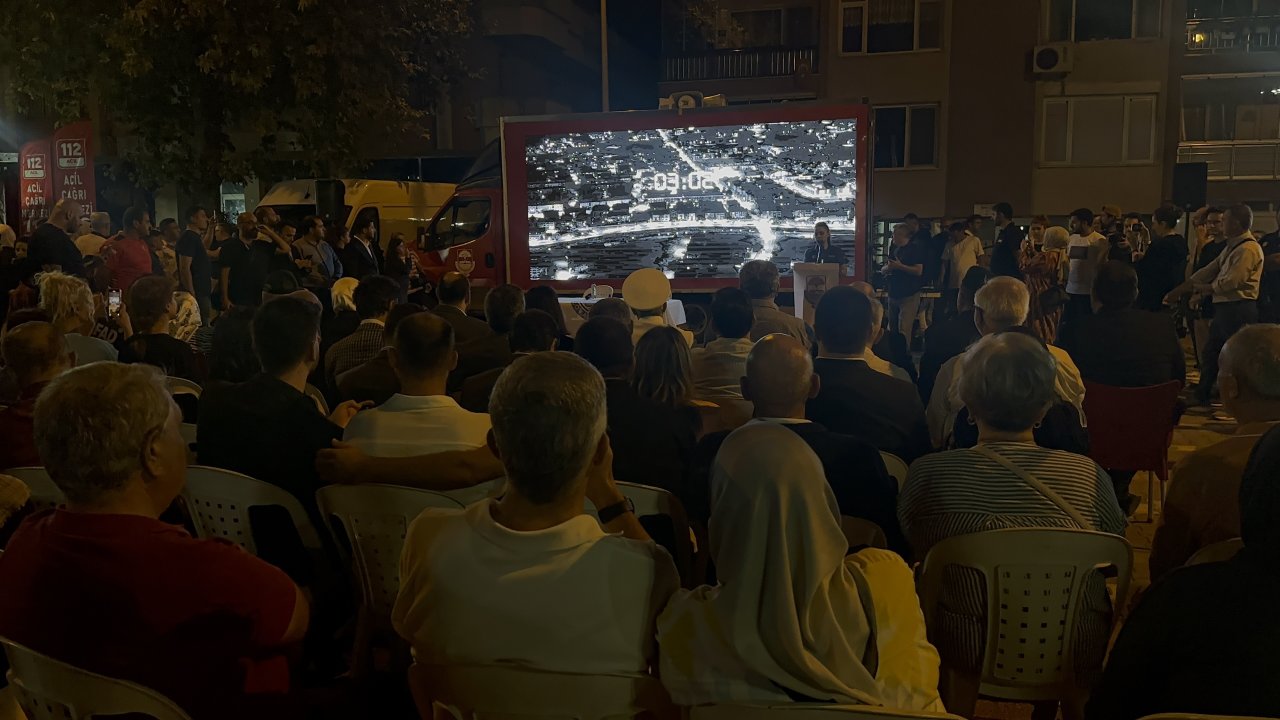 Yalova'da, 17 Ağustos Marmara Depremi'nde hayatını kaybedenler anıldı