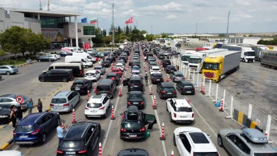 Yaz tatilini tamamlayan 1 milyon 373 bin gurbetçi, Kapıkule’den çıkış yaptı