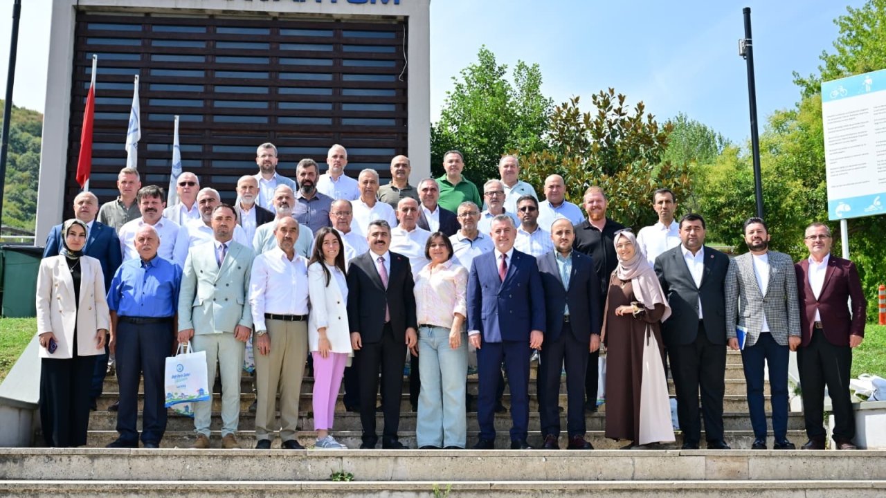 Yıldırım Belediye Başkanı Yılmaz, önceki dönem belediye meclis üyeleriyle buluştu