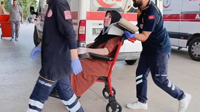 Bursa'da işçi servisi ile minibüs çarpıştı: 4 yaralı