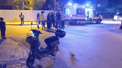 Bursa'da otomobille çarpışan elektrikli bisikletin sürücüsü ağır yaralandı