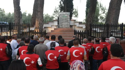 Bursa’nın kurtuluşunun 103’üncü yılı nedeniyle şehitliklerde anma töreni düzenlendi