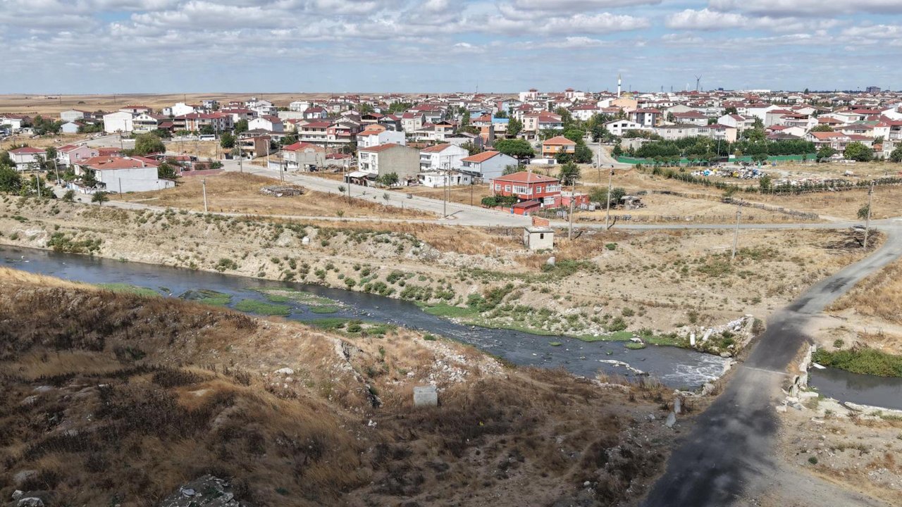 Çorlu Deresi'nde evsel atıkların arıtılmadan verildiği tespit edildi, inceleme başlatıldı