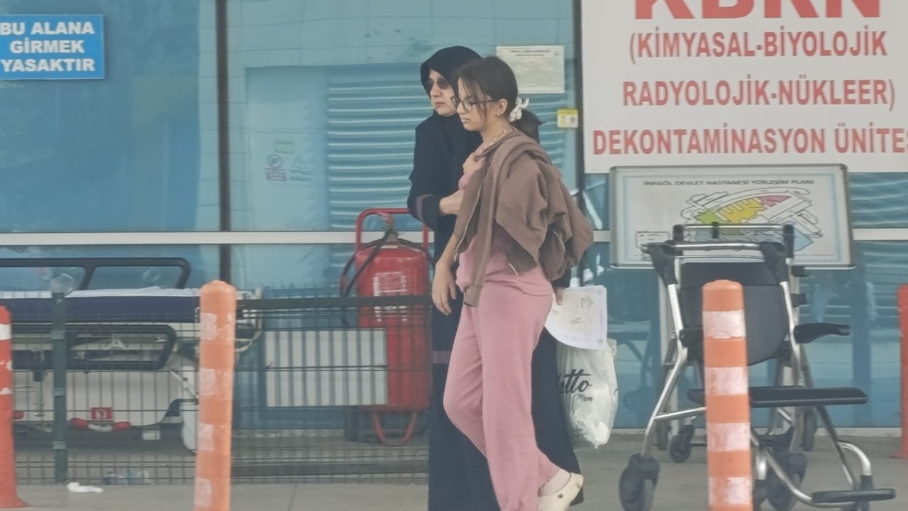 Düğünde tavuklu pilav yiyen 21 kişi, zehirlenme şüphesiyle hastaneye başvurdu