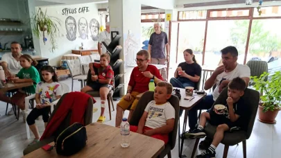 Edirne’de çocuklara gölge oyunuyla farkındalık oluşturuyorlar