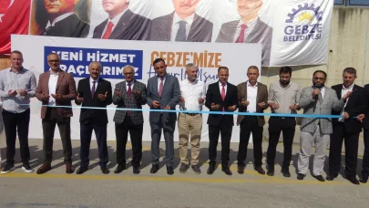 Gebze Belediyesi filosuna katılan 33 adet yeni araç, törenle hizmete başladı
