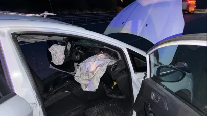 Sakarya'da TIR’a arkadan çarpan otomobilin sürücüsü öldü, eşi yaralandı