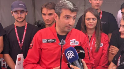Selçuk Bayraktar: Tam bağımsız, müreffeh Türkiye'yi buradaki genç kardeşlerimiz inşa edecek