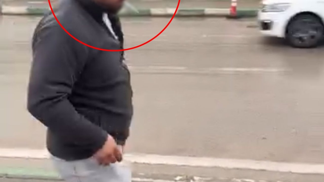 Tartışma sonrası şoför otobüsten inip sigara içti, yolcular onu bekledi