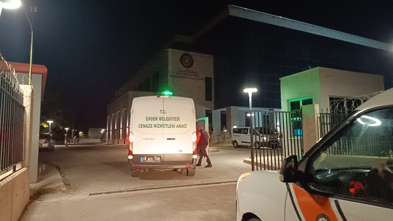 TCG Alemdar da Halit Yukay için bölgede; cansız bedeni denizden çıkarıldı