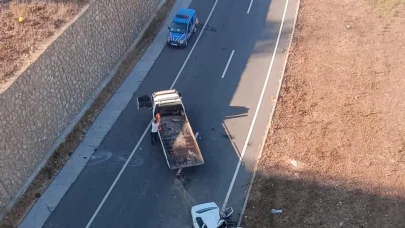 Ters yöne giren otomobille hafif ticari araç çarpıştı: 1 ölü, 3 yaralı