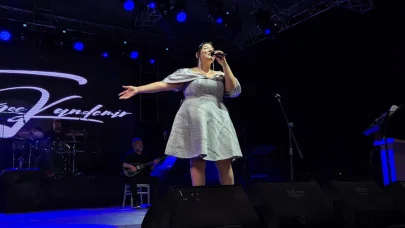 Tuğçe Kandemir, Edirne’deki çeltik festivalinde konser verdi