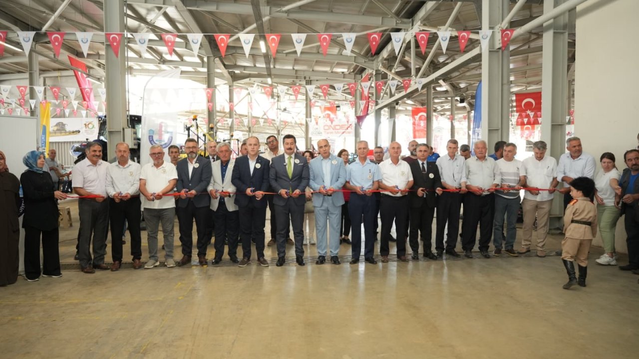 Yenişehir'de 10'uncu Uluslararası Altın Biber Festivali başladı