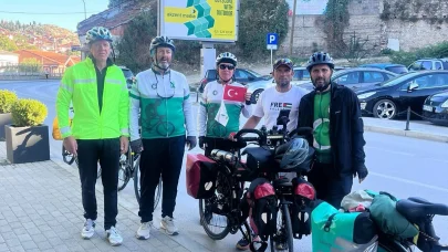 Yeşilay gönüllüleri bağımlılıkla mücadele için 500 kilometre pedal çevirdi