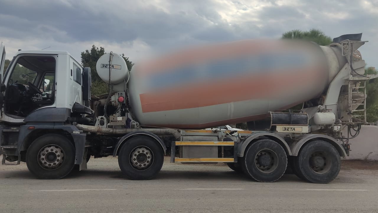Edirne&#039;de taşıma sınırını aşan beton mikseri sürücüsüne 51 bin lira ceza