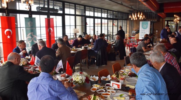 Başkan Eşkinat Çalışan Gazeteciler Günü’nde basın mensupları ile kahvaltıda buluştu