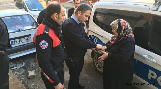 Bulduğu Para Dolu Cüzdanı polise teslim Etti