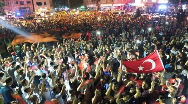 Halk Sokağa İndi