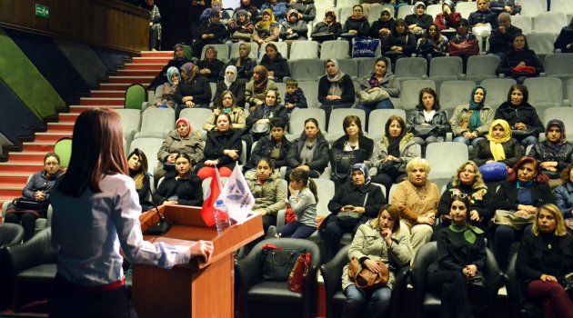 Kadın Sağlığı Semineri Gerçekleştirildi
