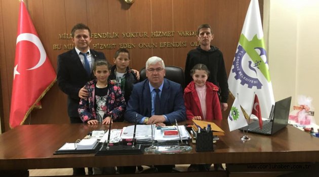 Karne Alan Öğrencilerden Başkan Yüksel’e Ziyaret