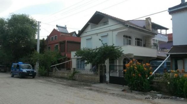 Memleketine Gidecekti, Evinde Ölü Bulundu