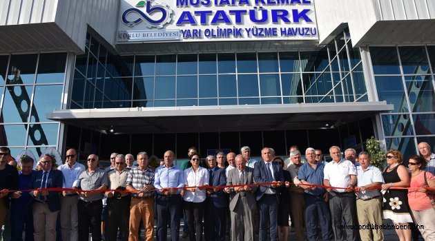 Mustafa Kemal Atatürk Yarı Olimpik Yüzme Havuzu Açıldı