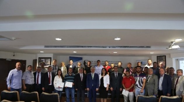 Yeni Girişimciler Sertifikalarını Aldı