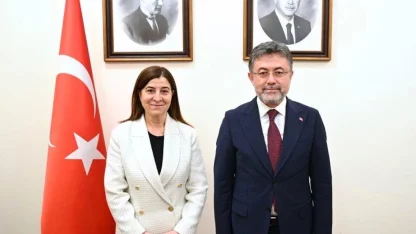 AK Parti’li Aksal, Tarım ve Orman Bakanı Yumaklı ile bir araya geldi