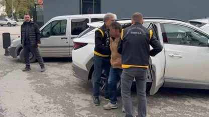 'Alkollü içecek' verilmeyince tabancayla 4 kişiyi yaralayan şüpheli yakalandı