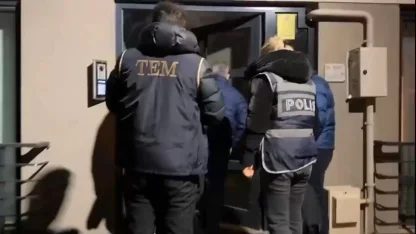 Bursa merkezli 3 ilde DEAŞ operasyonu: 10 gözaltı