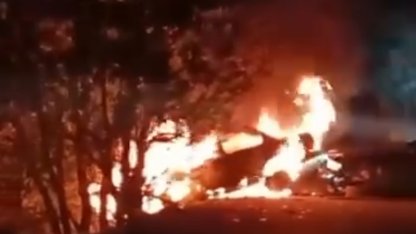 Bursa’da, ciple kafa kafaya çarpışan otomobil alev aldı / Ek fotoğraflar