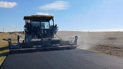 Edirne'de köy yollarını asfaltlama çalışmaları sürüyor