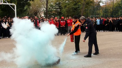 Edirne’de okullarda deprem ve yangın tatbikatı