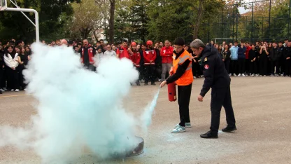 Edirne’de okullarda deprem ve yangın tatbikatı