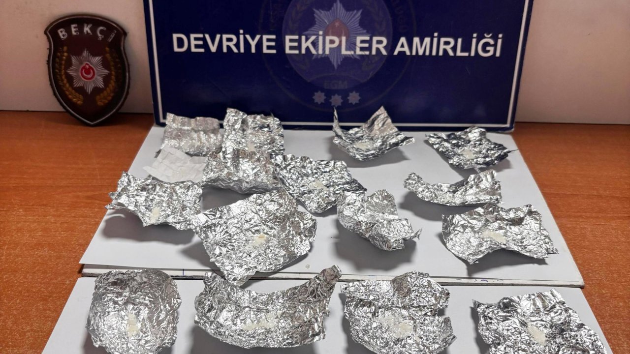 Edirne’de uyuşturucuyla yakalanan 2 şüpheliye gözaltı