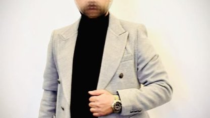 Eşini çocuklarının yanında pompalı tüfekle yaralayıp, evdeki altınları alarak kaçtı