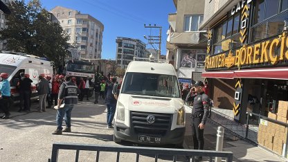 Gebze'de bina çöktü; 5 kişiden birinin cansız bedenine ulaşıldı
