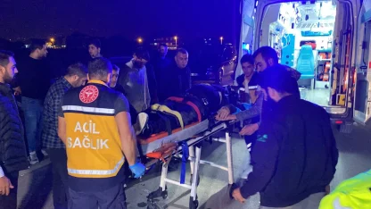 Kaldırıma çarpan motosikletin sürücüsü ağır yaralandı