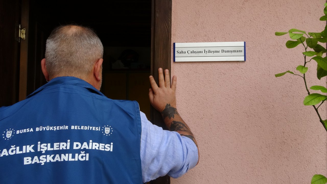 Kızının sözleriyle bağımlılıktan kurtulup, gittiği merkezde &#039;rol model&#039; oldu