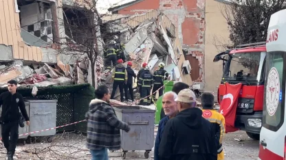 Kocaeli - Gebze'de 6 katlı bina çöktü -1