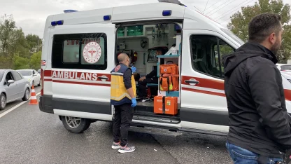 Kocaeli’de 5 otomobil zincirleme kazaya karıştı; 1’i çocuk, 5 yaralı