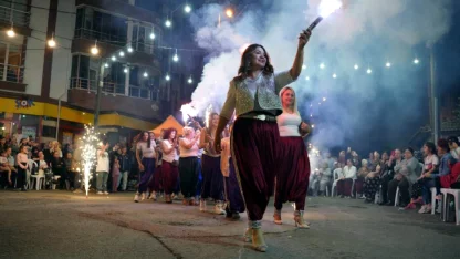 Hıırağa Mahallesi'nde renkli şalvar gecesi