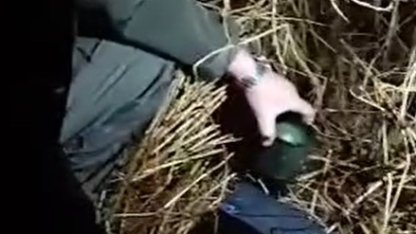Yaban hayvanlarını avlamak için ses cihazı ve düzeneği kurmuşlar