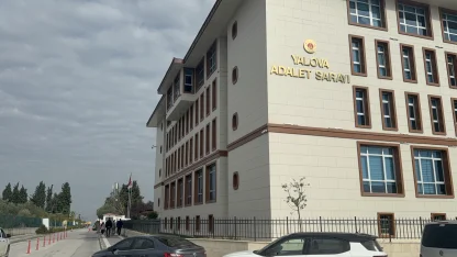 Yalova İl Göç İdaresi Müdürlüğü’ne ‘rüşvet’ ve ‘yolsuzluk’ operasyonu; 8 gözaltı