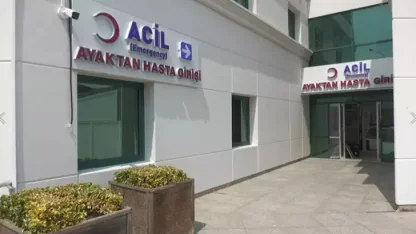 14 kız öğrenci, zehirlenme şüphesiyle hastaneye kaldırıldı
