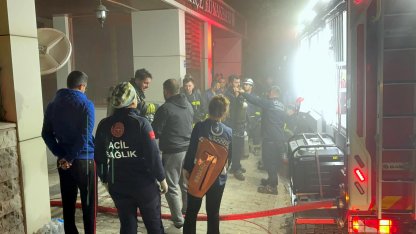 6 katlı apartmanın deposunda çıkan yangın büyümeden söndürüldü