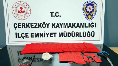 Aile içi şiddet ihbarına giden polis, uyuşturucu ele geçirdi